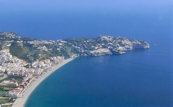 Herrera e IU rechazan en el pleno cumplir la sentencia judicial que obliga al ayuntamiento a hacerse cargo del mantenimiento de la Punta de la Mona-Los Berengueles.